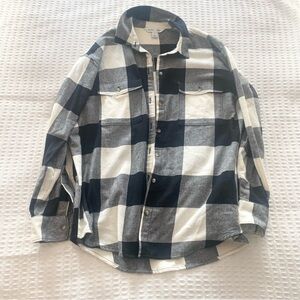 Old Navy long sleeve the boyfriend shirt black Buffalo size Medium